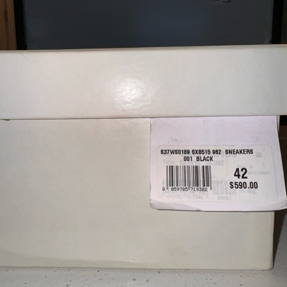 Mason Margiela size 42. 9.5 US. Comes with original box. - Picture 2 of 4